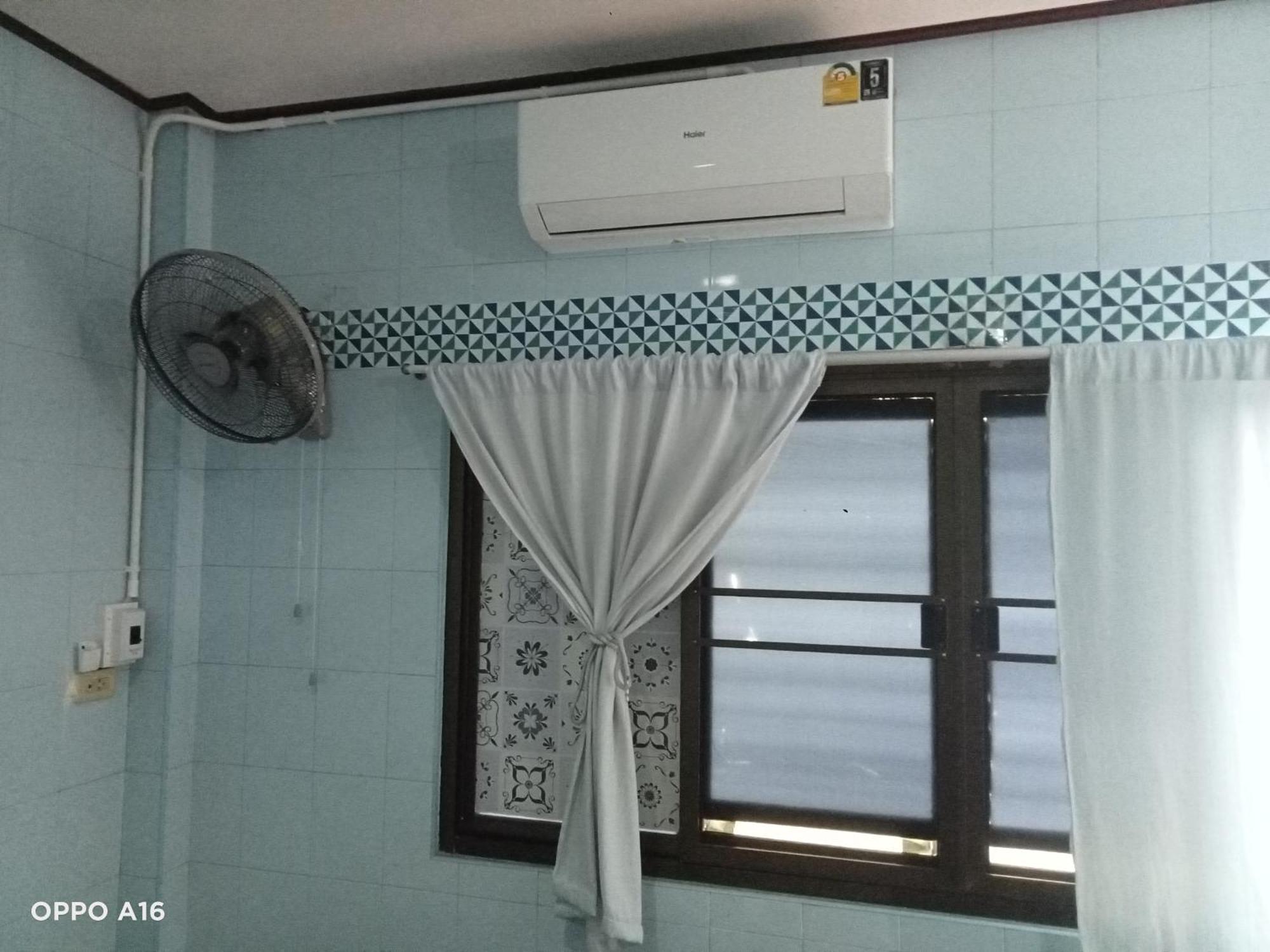 Np Guesthouse Trat Exterior foto